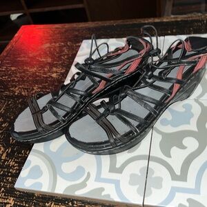 Jambu sandals size 10